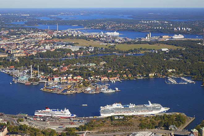 Flygbild över centrala Stockholm och dess hamnar